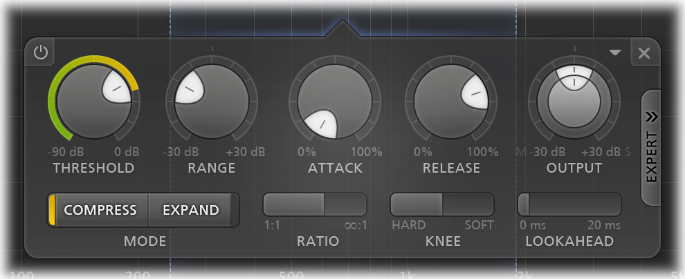 Pro-MB のバンドごとの操作パネル。Threshold・Range・Attack・Release・Output と、Compress／Expand の切り替え（FabFilter 公式マニュアル）