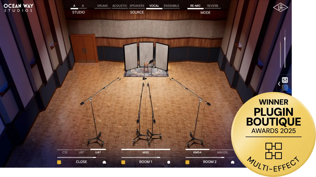Ocean Way Studios Deluxe の画面。スタジオAの床にボーカル用の衝立とマイク、手前にCLOSE・ROOM 1・ROOM 2の3組のマイクが立ち、上でSTUDIO・SOURCE・MODEを選ぶ(Plugin Boutiqueの製品画像)