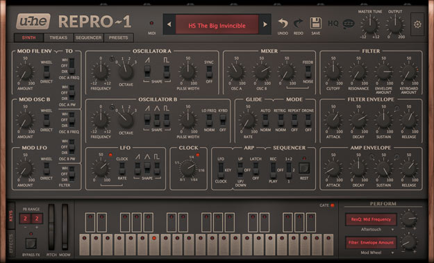 u-he Repro-1 の画面。2つのオシレーター・ミキサー・フィルターの下に、アルペジエーターとシーケンサー、下に鍵盤(Plugin Boutique の製品画像)
